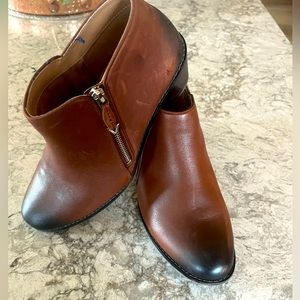 Vionic “Jolene”. Sz 10 brown boots